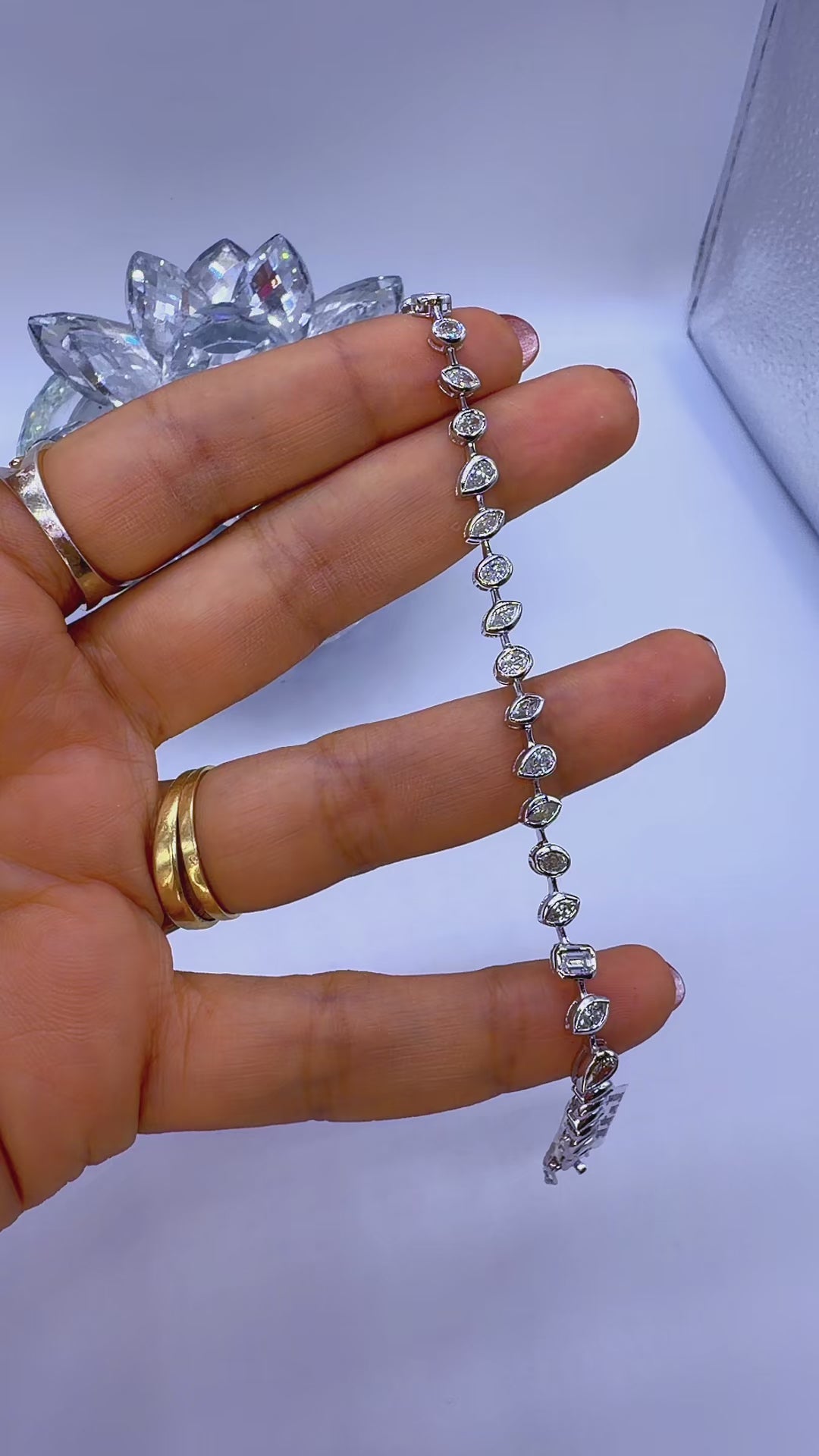 18K White Gold Multi-Shaped Diamond Bezel Bracelet
