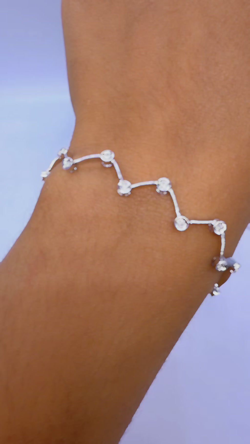 18K White Gold Natural Diamond Zig-Zag Bracelet