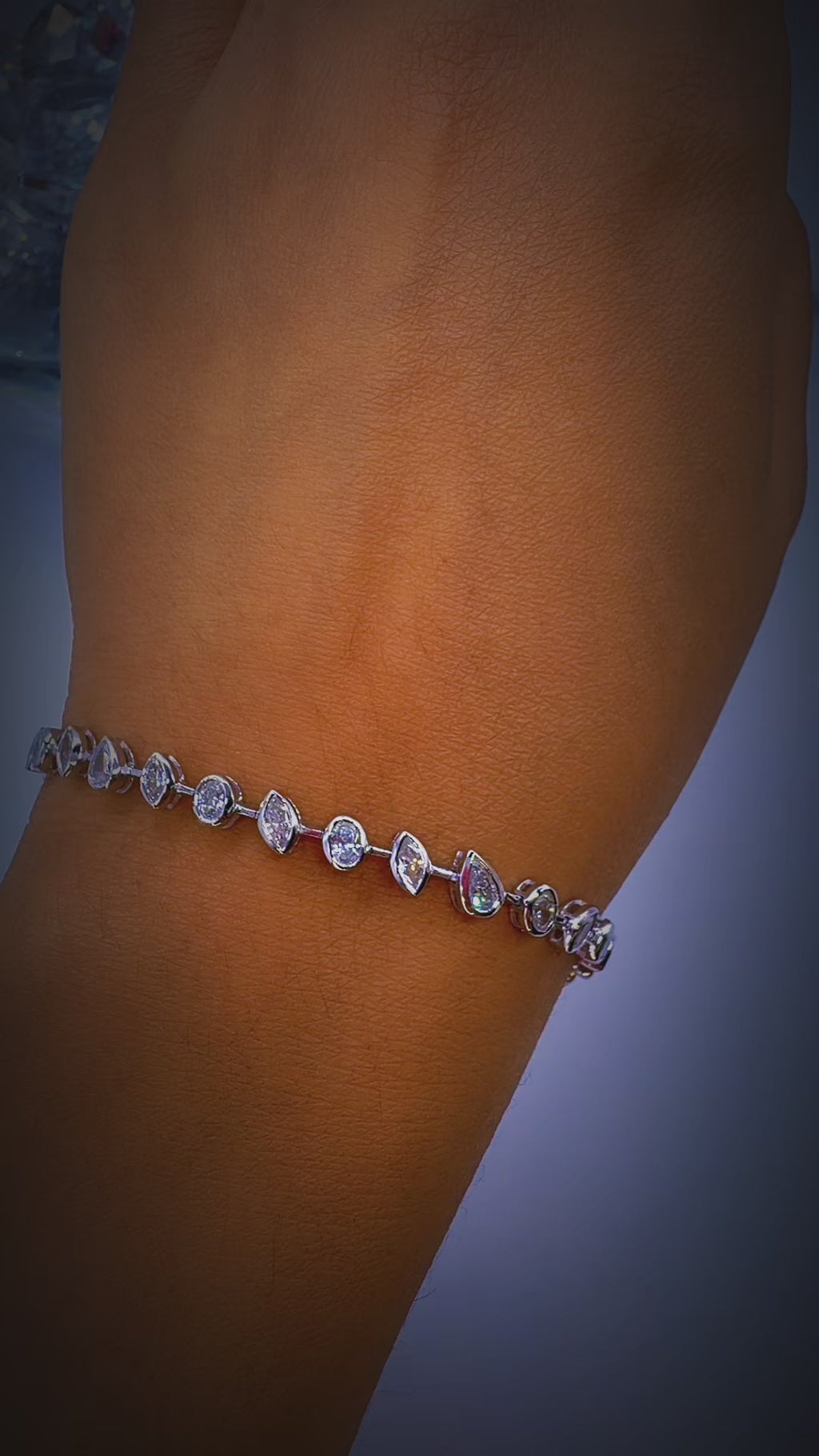 18K White Gold Multi-Shaped Diamond Bezel Bracelet