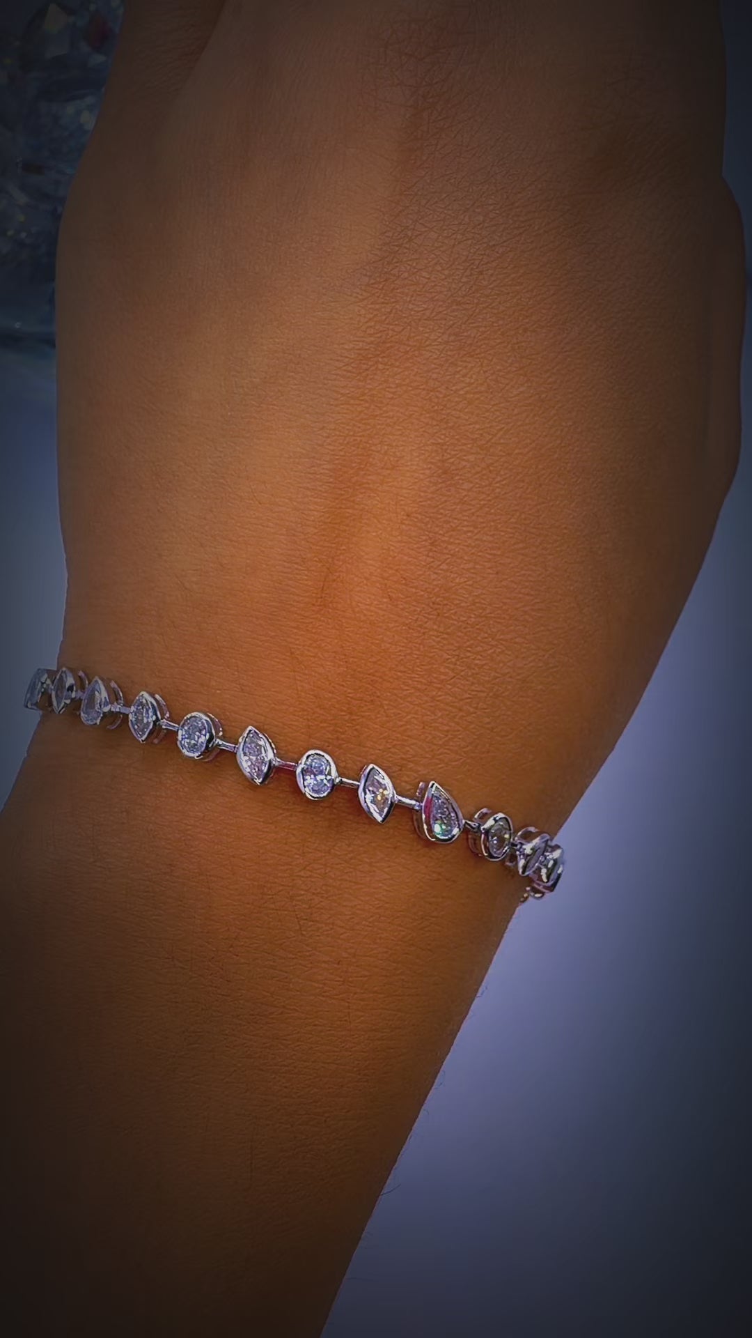 18K White Gold Multi-Shaped Diamond Bezel Bracelet