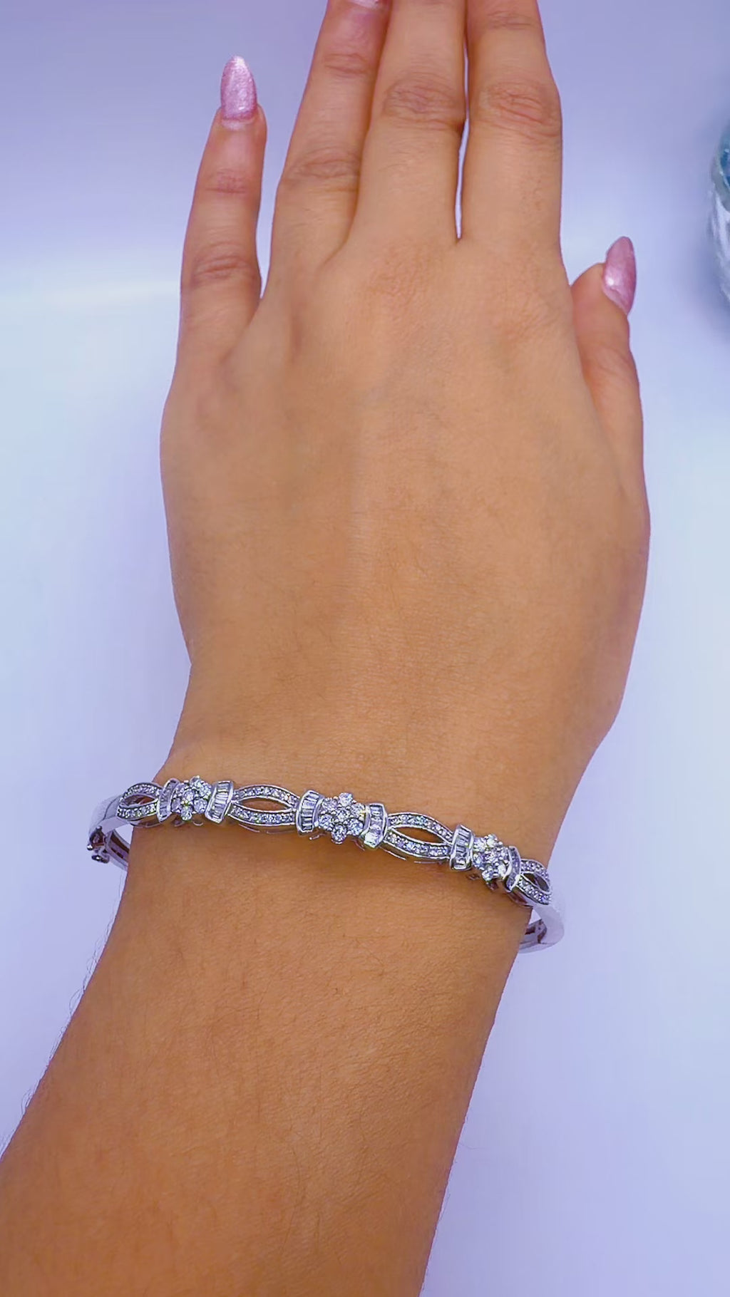 10K Gold 1.00 CTW Diamond Bangle Bracelet – 11.7g