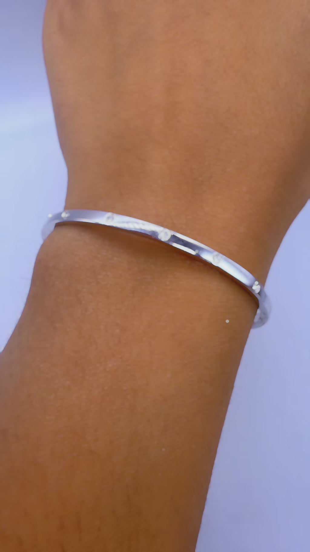 14K White Gold Natural Diamond Bangle Bracelet